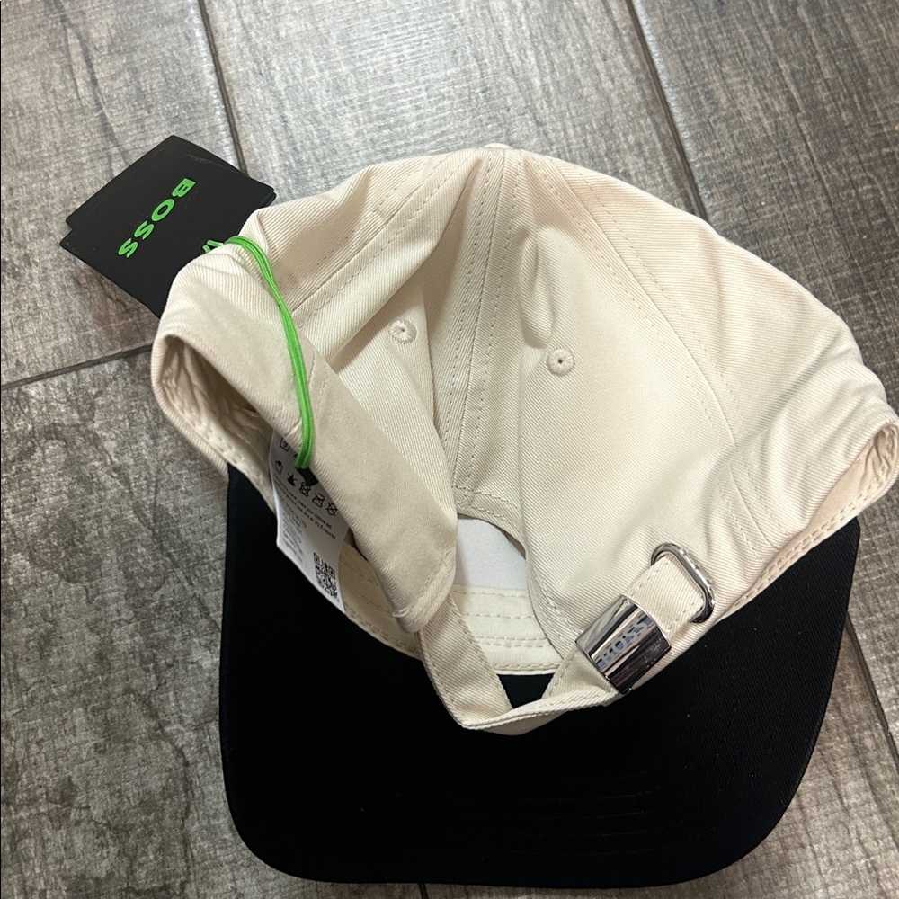 Last One 100% Authentic Boss by Hugo Boss White Cap / Hat Structured Design NWT - Picture 3 of 6